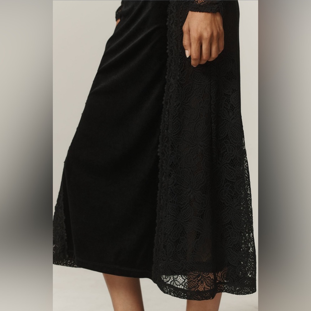 ✨ Anthropologie Long-Sleeve Mock-Neck Lace Velvet Slip Midi Dress Sz M - Picture 4 of 5